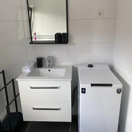Zentrales Modernes Apartment, Naehe Zoo Und Stadion