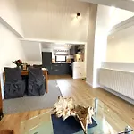 Zentrales Modernes Apartment, Naehe Zoo Und Stadion *