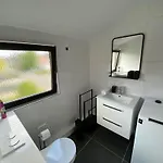 Zentrales Modernes Apartment, Naehe Zoo Und Stadion *