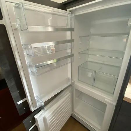 Zentrales Modernes Apartment, Naehe Zoo Und Stadion Apartmán