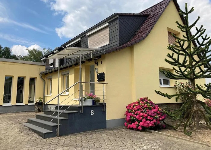 Zentrales Modernes Apartment, Naehe Zoo Und Stadion Apartament *