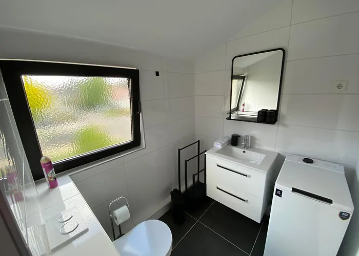 Zentrales Modernes Apartment, Naehe Zoo Und Stadion *