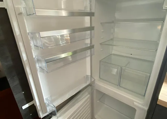 Zentrales Modernes Apartment, Naehe Zoo Und Stadion Appartamento